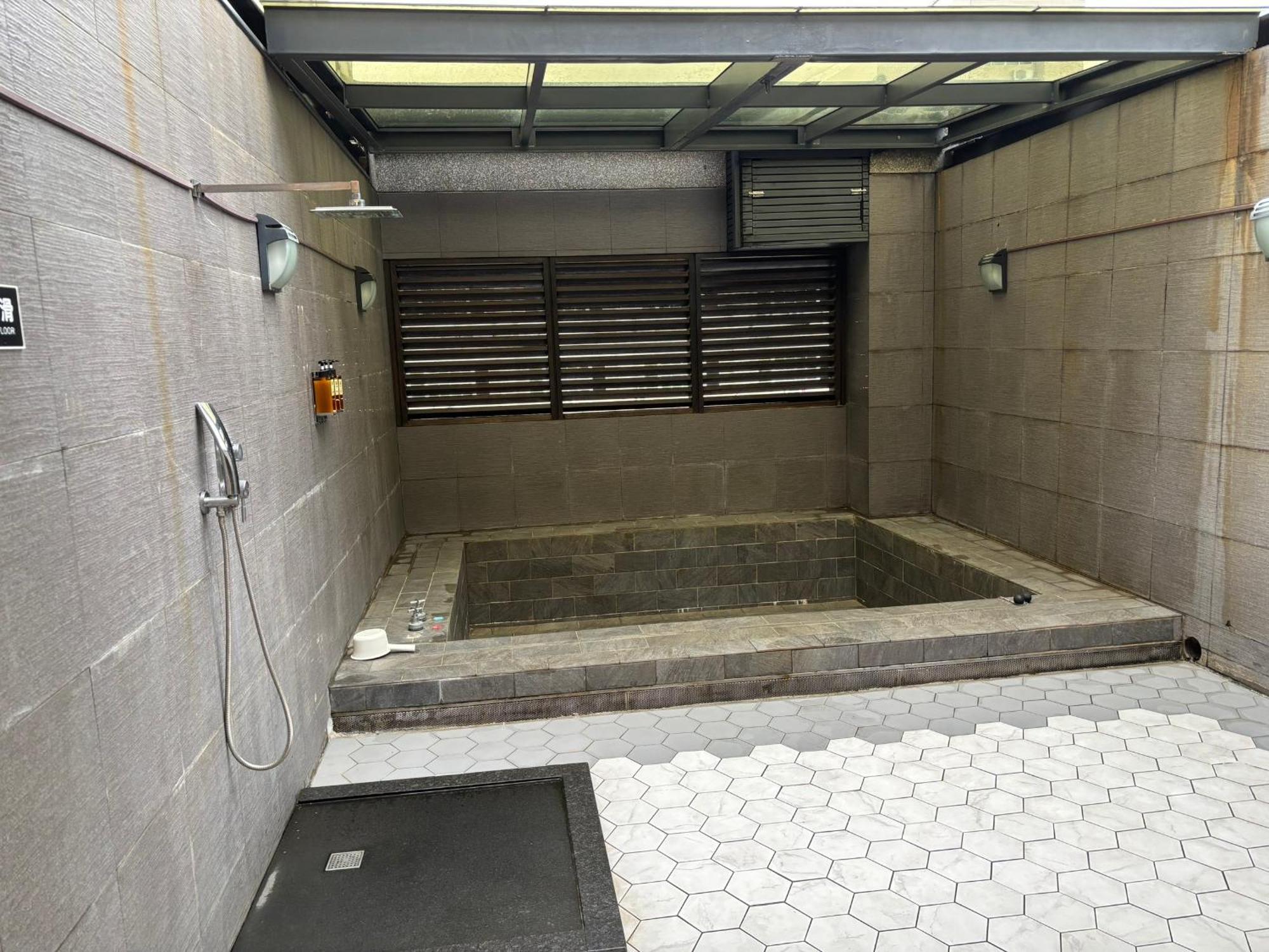 Ya Nold Hot Spring Hotel Jiaoxi Exterior photo